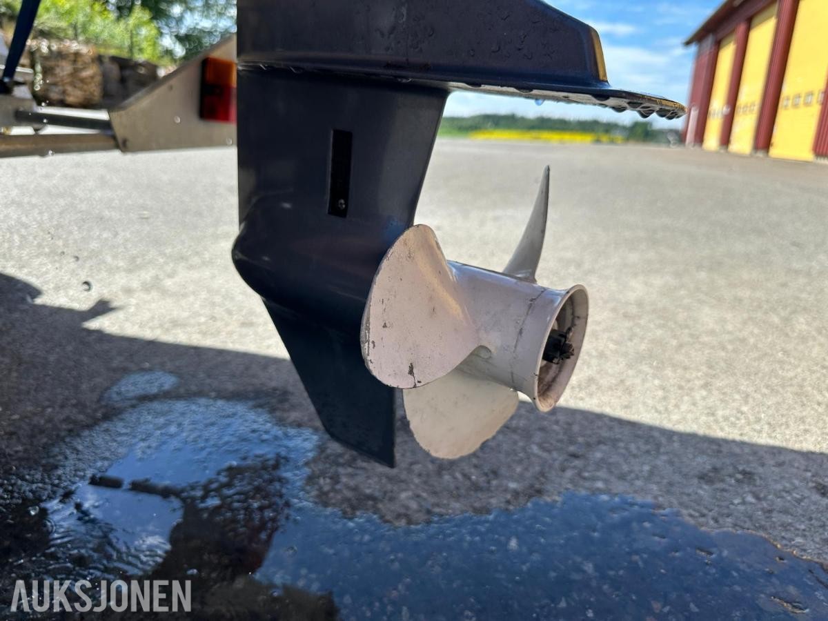 2001 Linder Sportsmann 400 båt med henger og motor